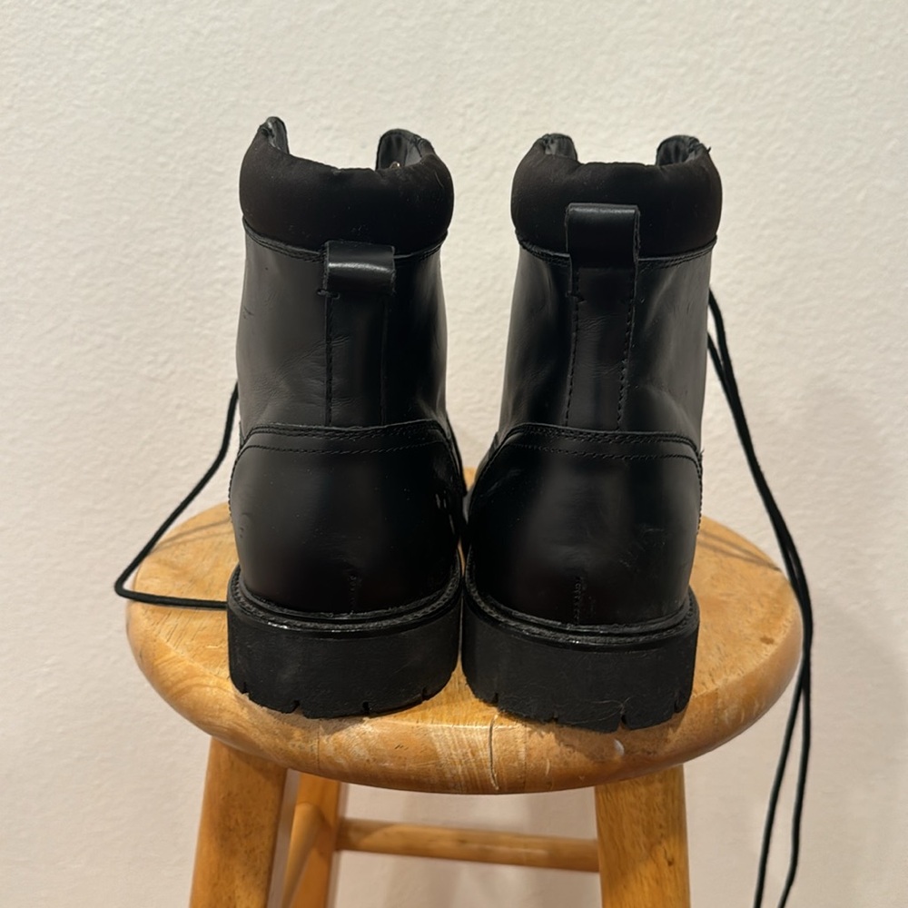 Lightly worn Calvin Klein boots size 11 - Picture 5 of 9